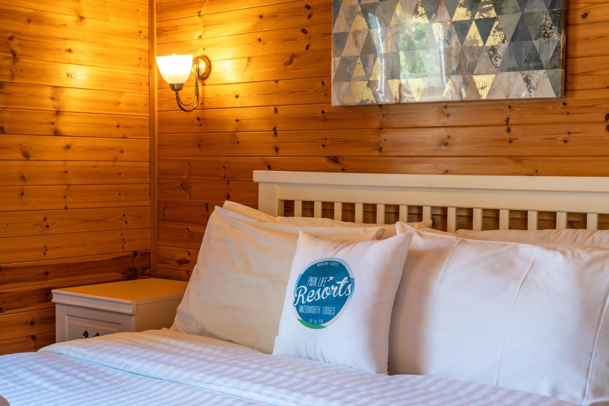 Watermouth Lodges 伊尔弗勒科姆 外观 照片